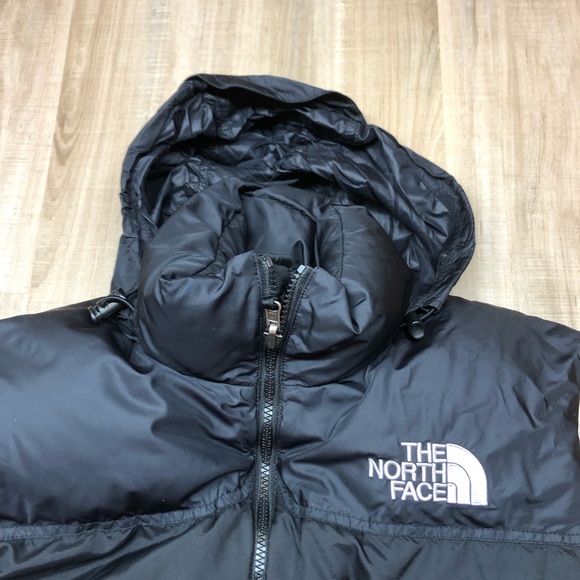 The North Face Nuptse Puffer Vest - Picture 2 of 8